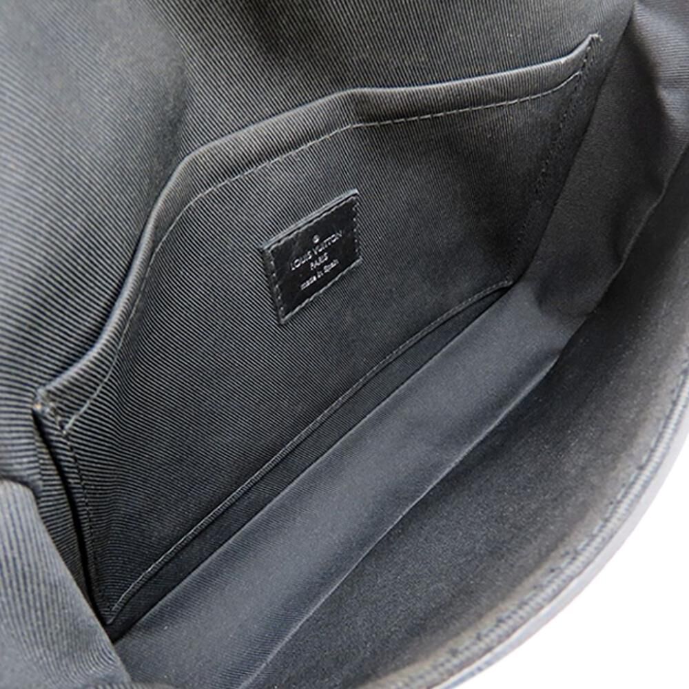 Louis Vuitton Messenger