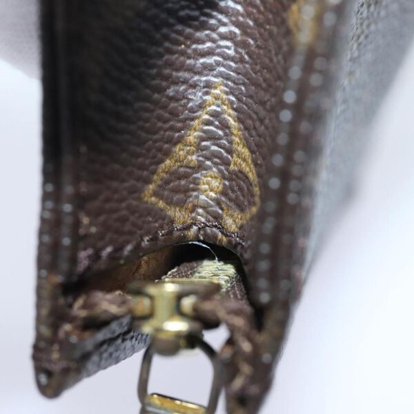 Louis Vuitton Poche Toilette