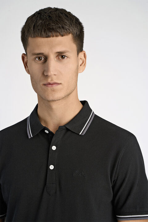 Polo shirt w. contrast piping