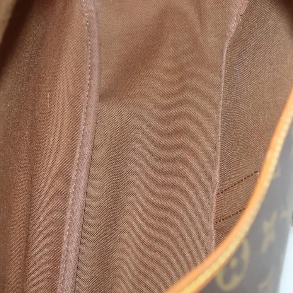 Louis Vuitton Saumur