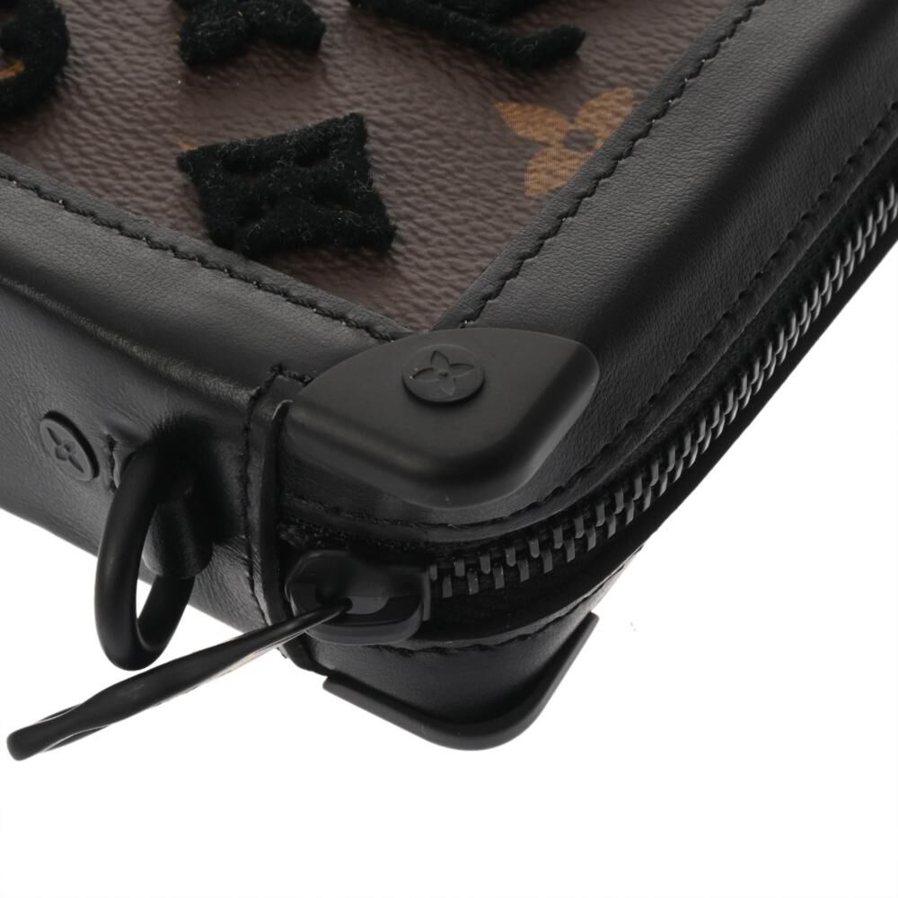 Louis Vuitton Clutch