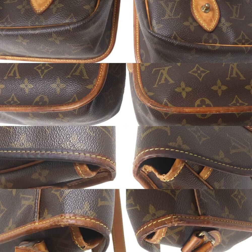Louis Vuitton Shoulder Bags