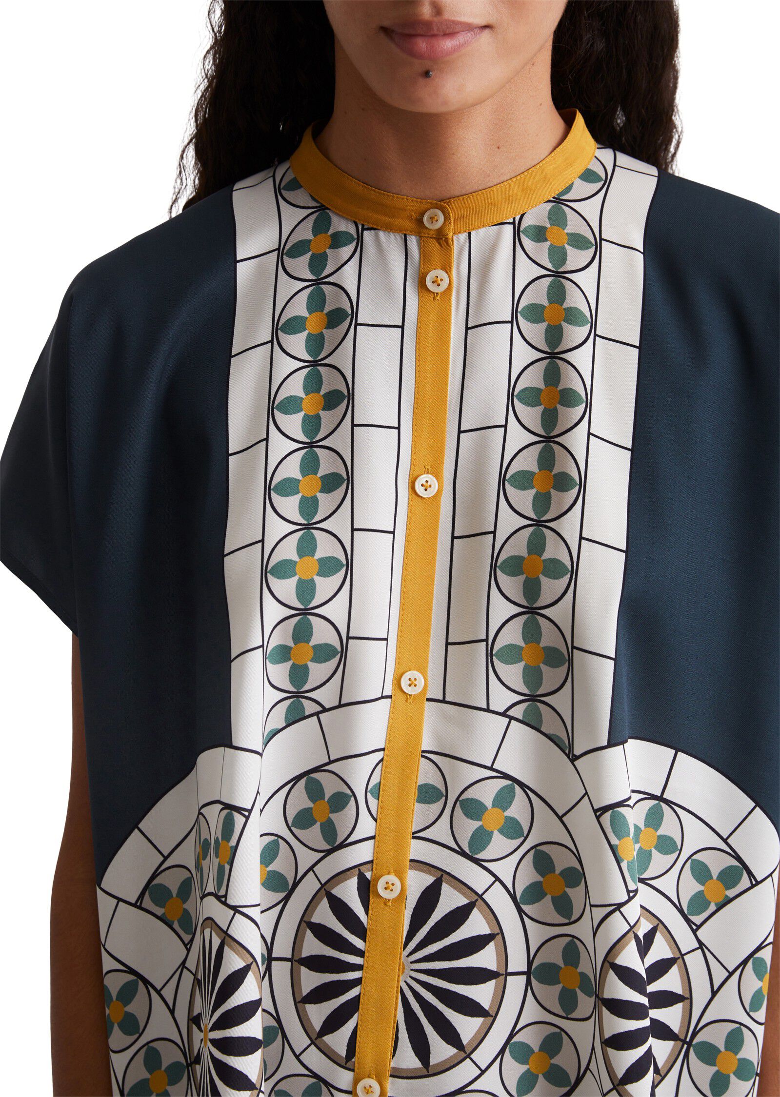 Blouse, short sleeve, stand up coll