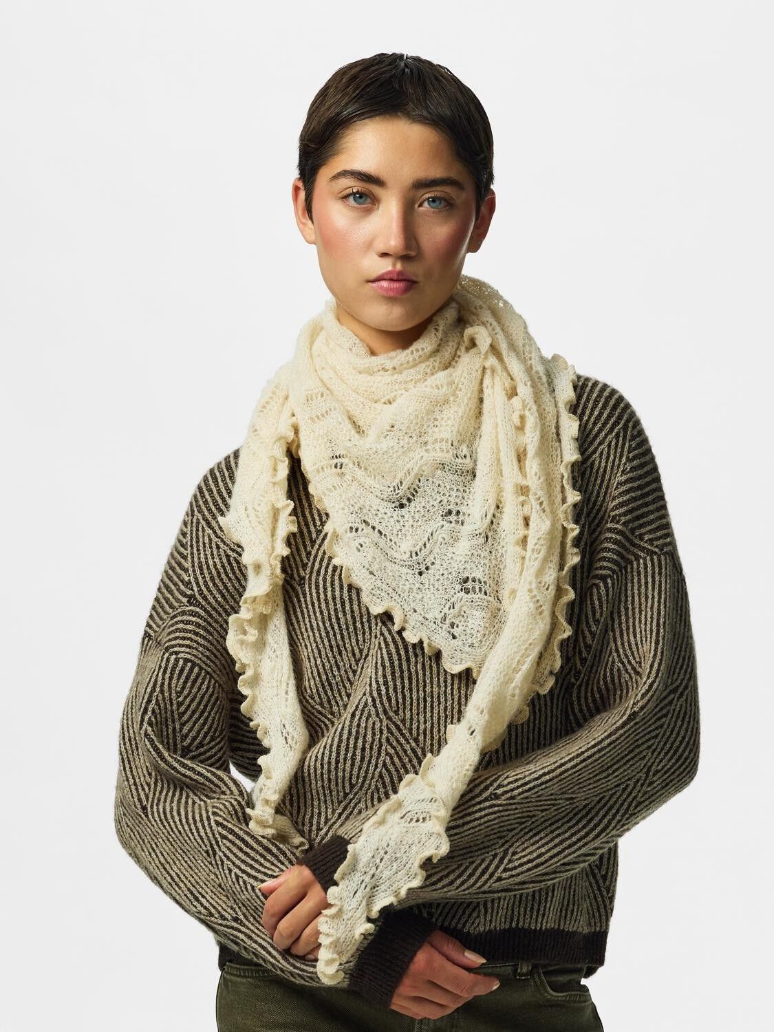 PCESTELLE TRIANGLE SCARF BC