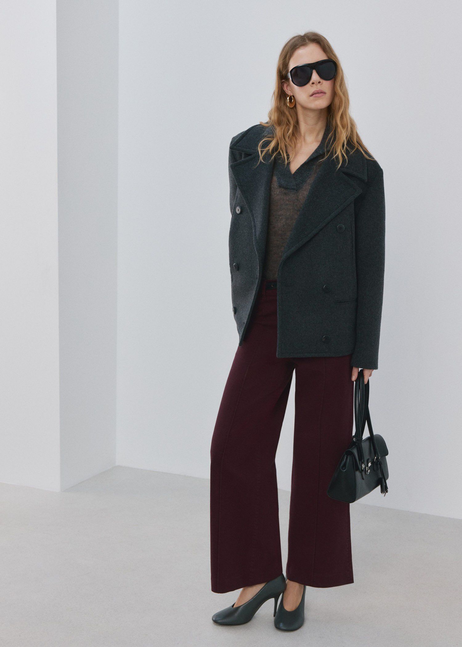 High-waisted wide leg jeans with st