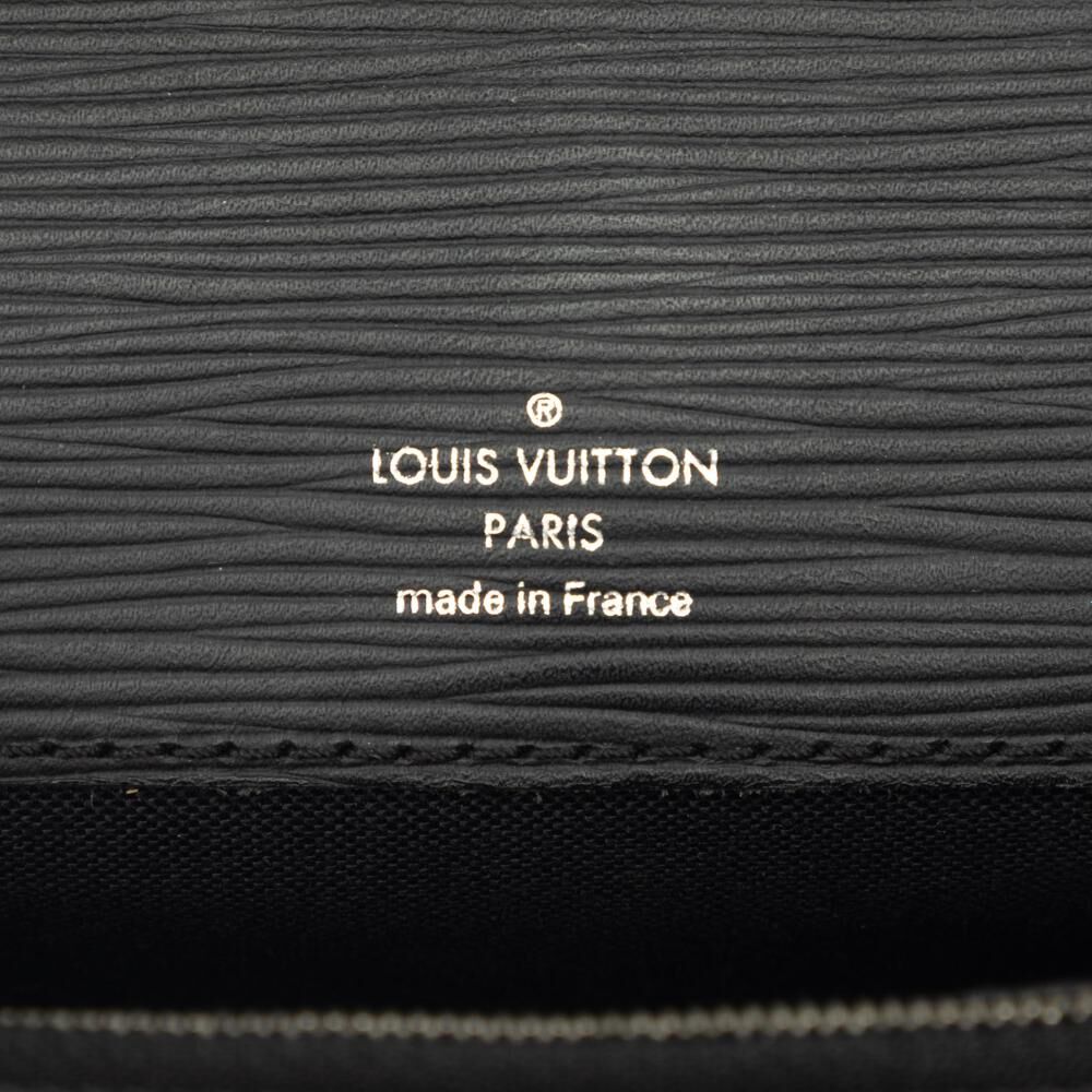 Louis Vuitton Clutch