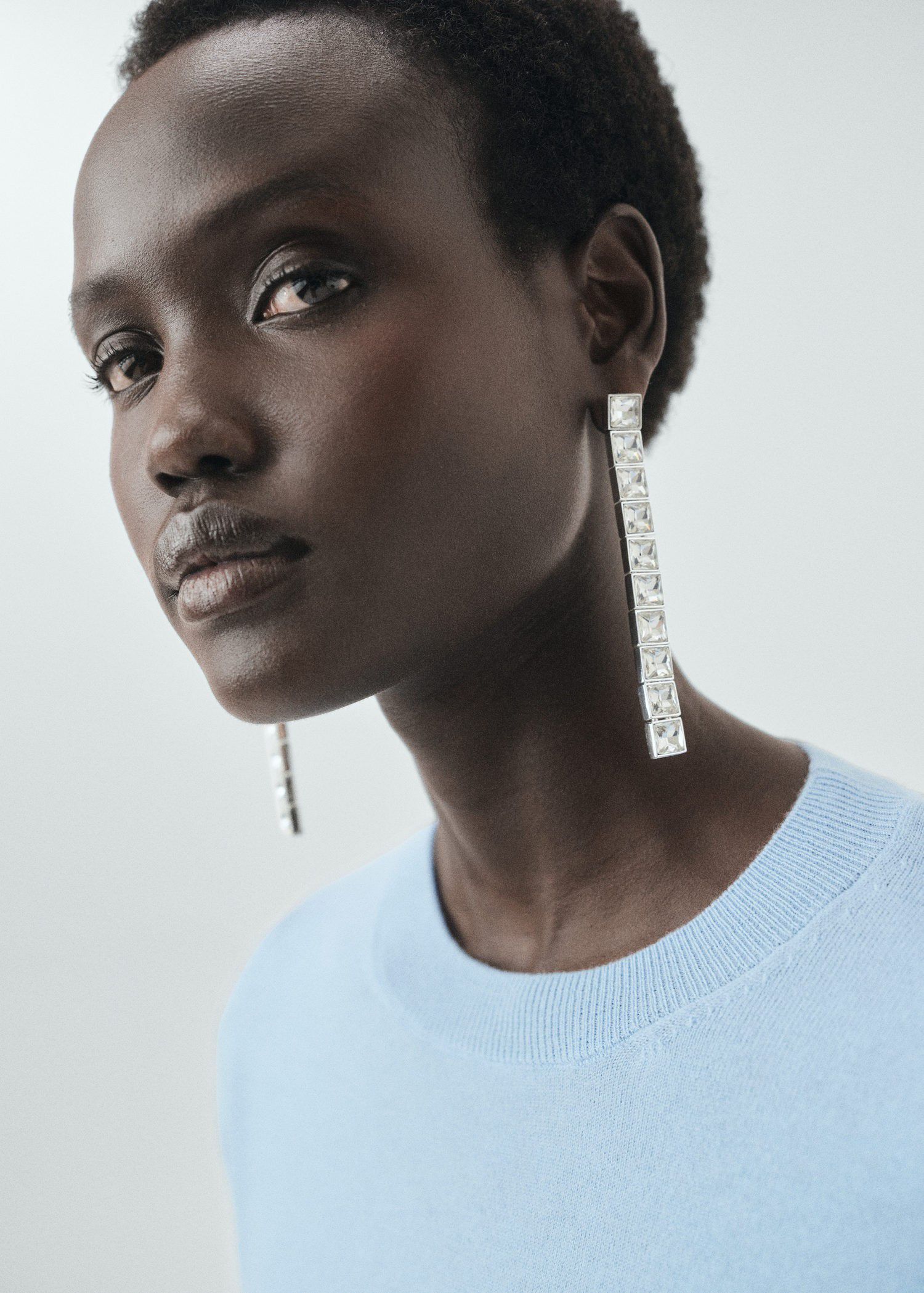 100% wool fine-knit sweater