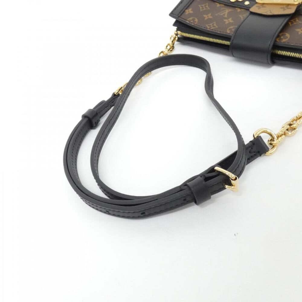 Louis Vuitton Shoulder Bags