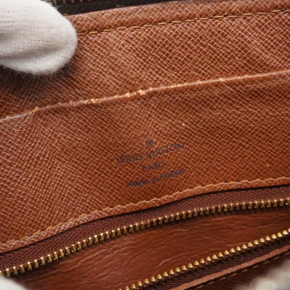 Louis Vuitton Shoulder Bags