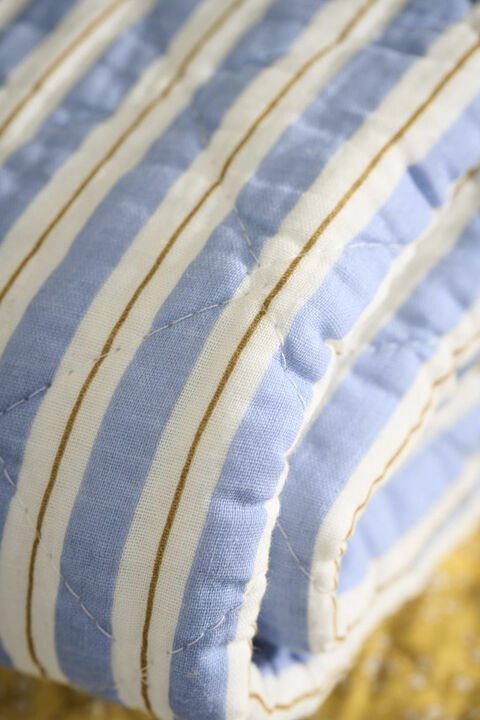 Quilt blå m/hvide og brune striber