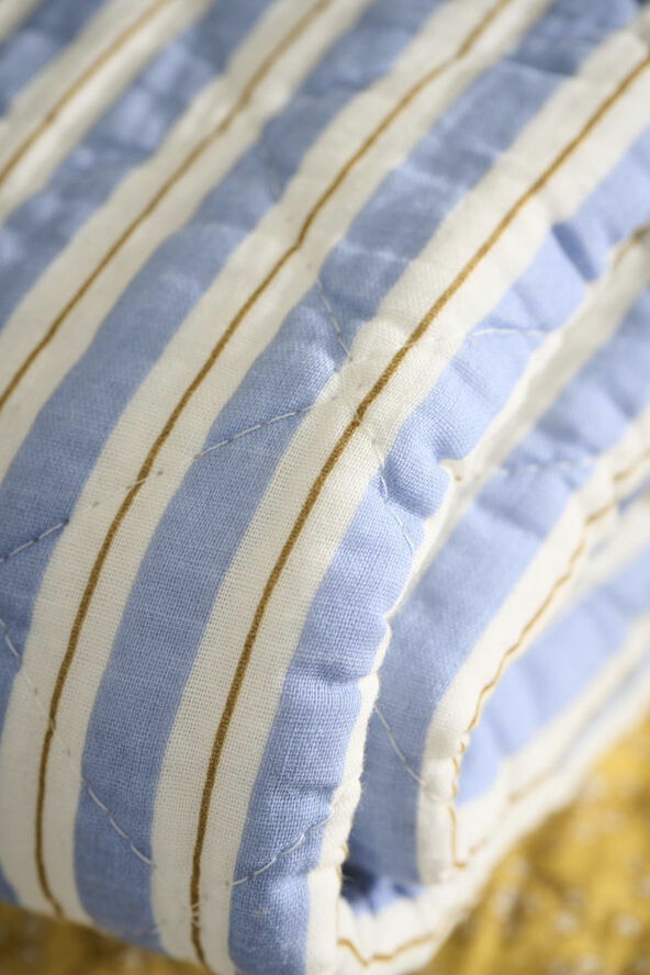 Quilt blå m/hvide og brune striber