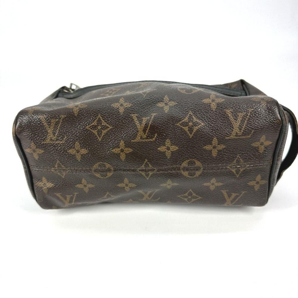 Louis Vuitton Clutch