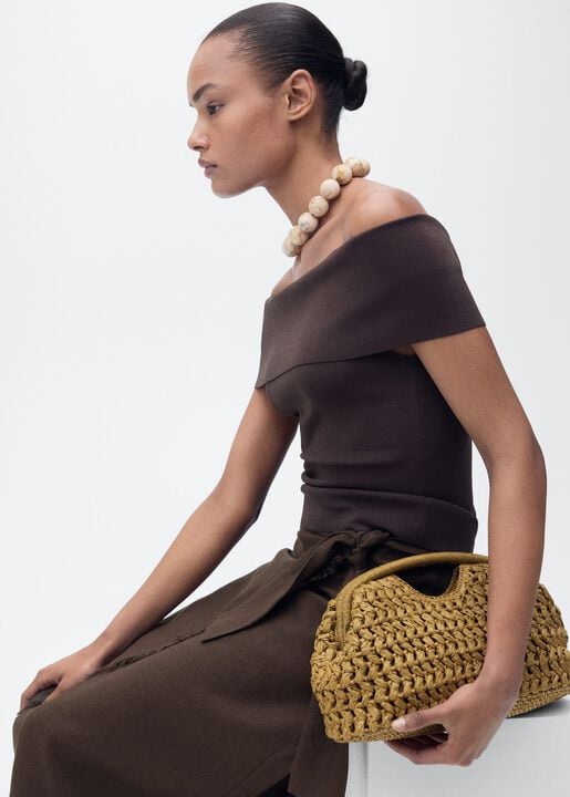 SKIRT. -- PAREO