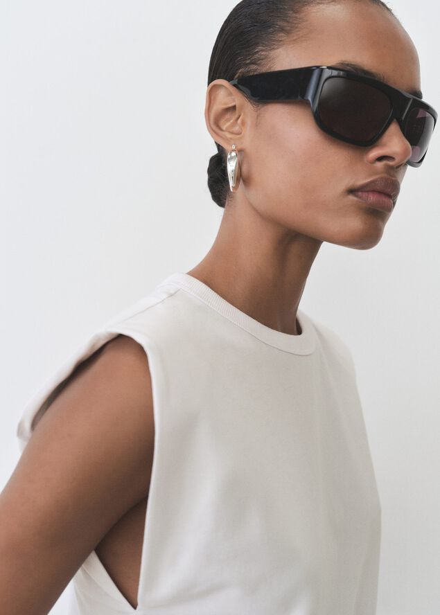 Short-sleeved cotton t-shirt