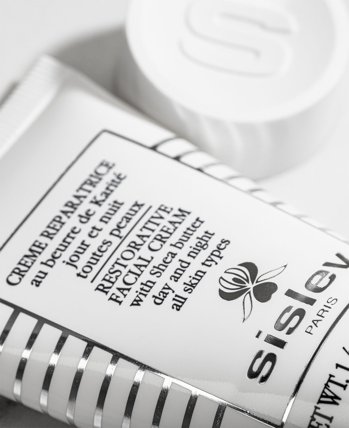 Cr&egrave;me R&eacute;paratrice au Beurre de Karit&eacute; - Restorative Facial Cr - jar