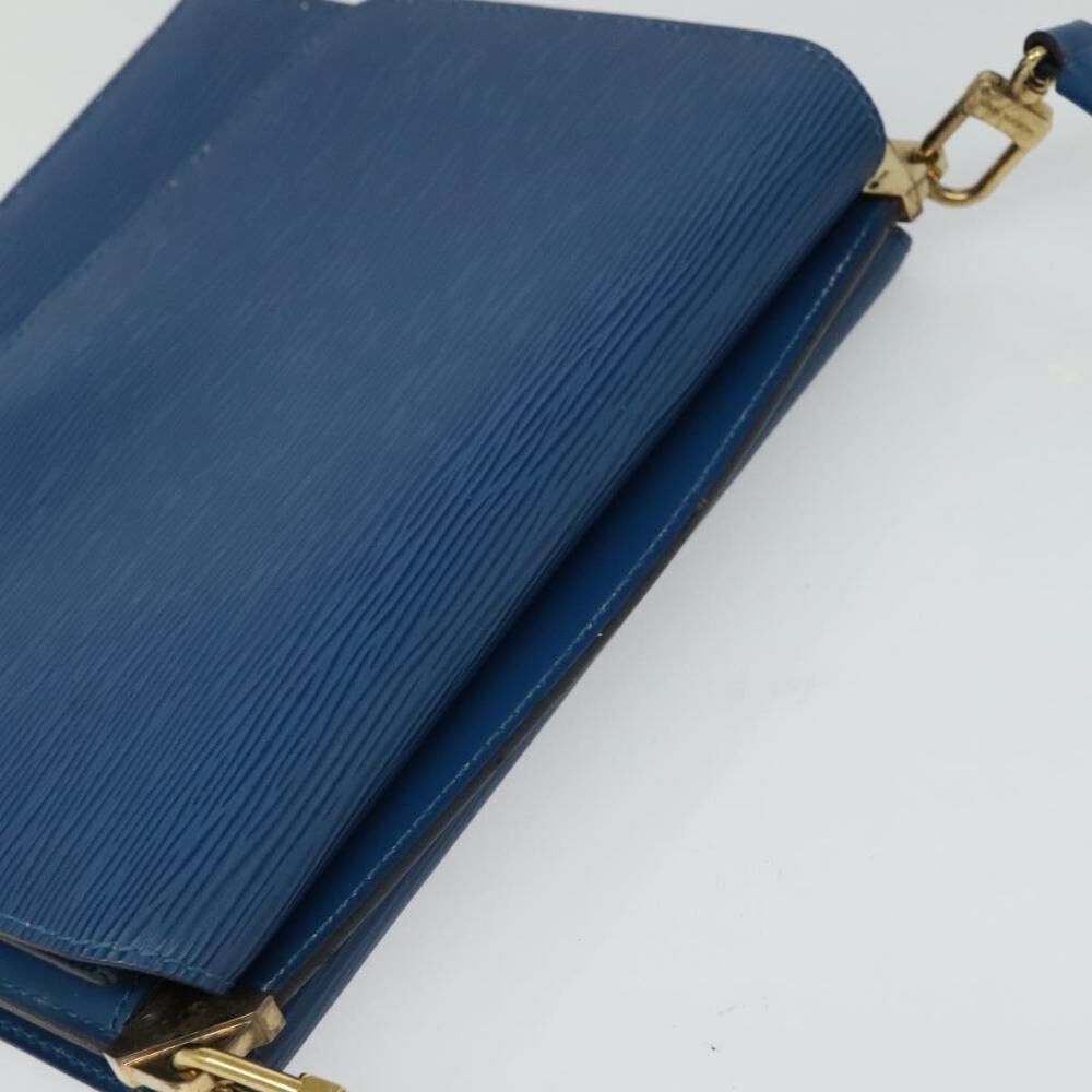 Louis Vuitton Shoulder Bags