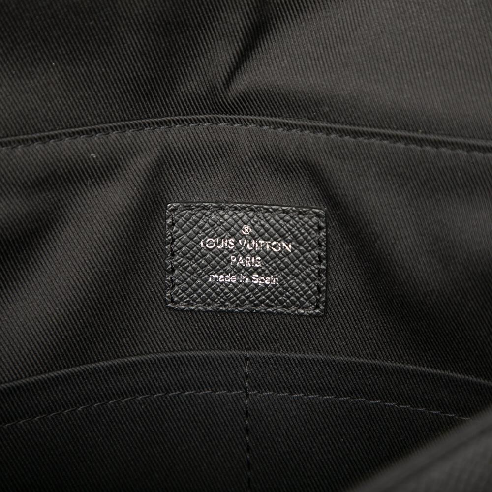 Louis Vuitton Messenger