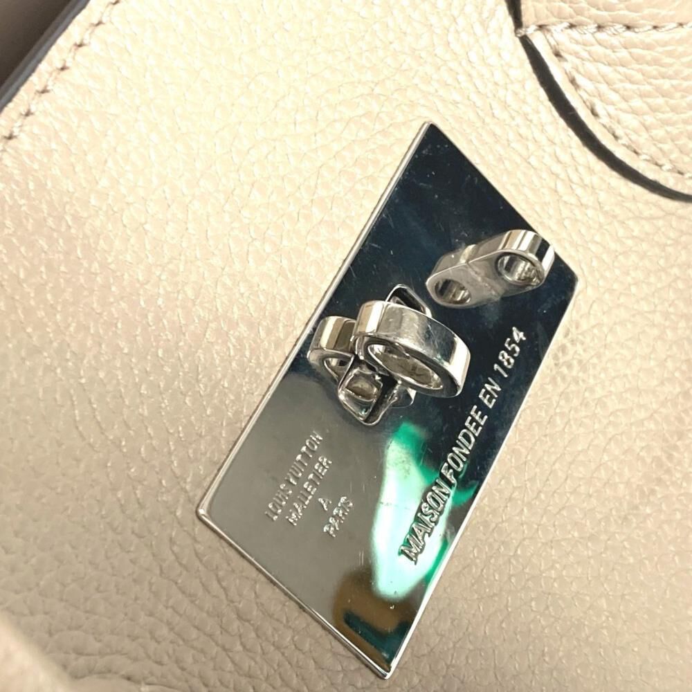 Louis Vuitton Milla