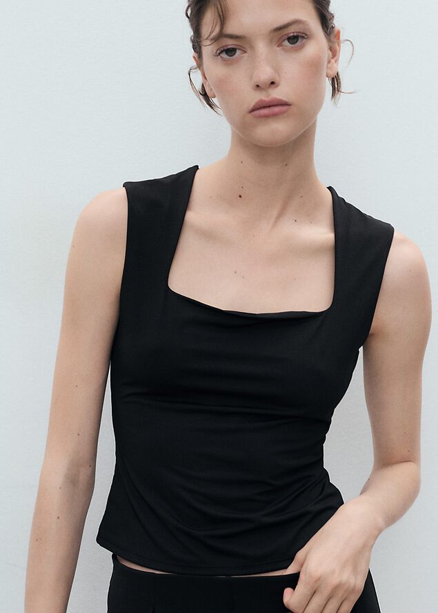 Fitted top with wide straps