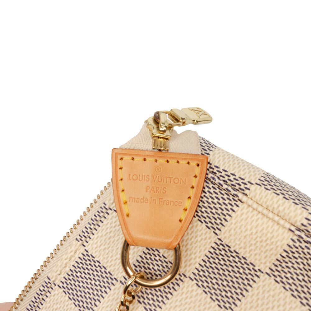 Louis Vuitton Pochette Accessoires