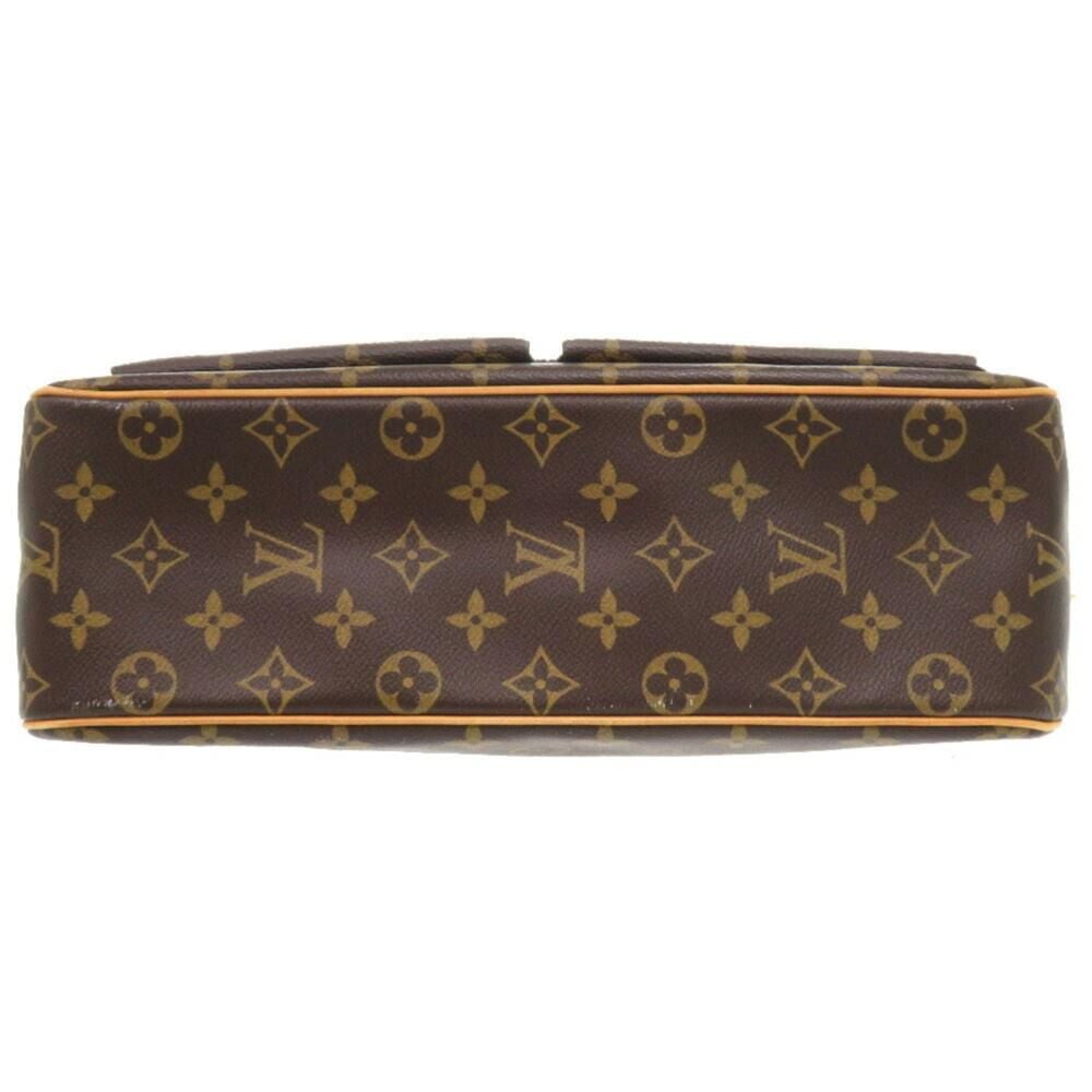 Louis Vuitton Shoulder Bags