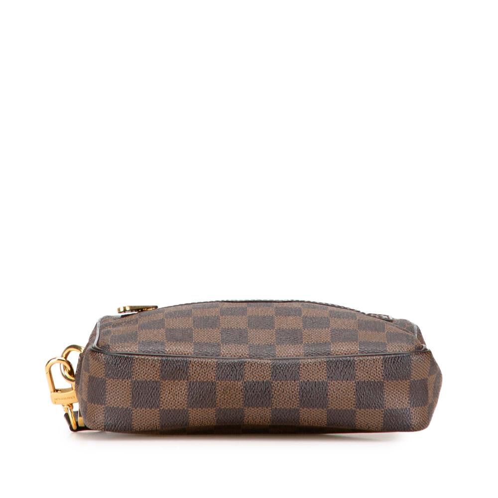 Louis Vuitton Clutch