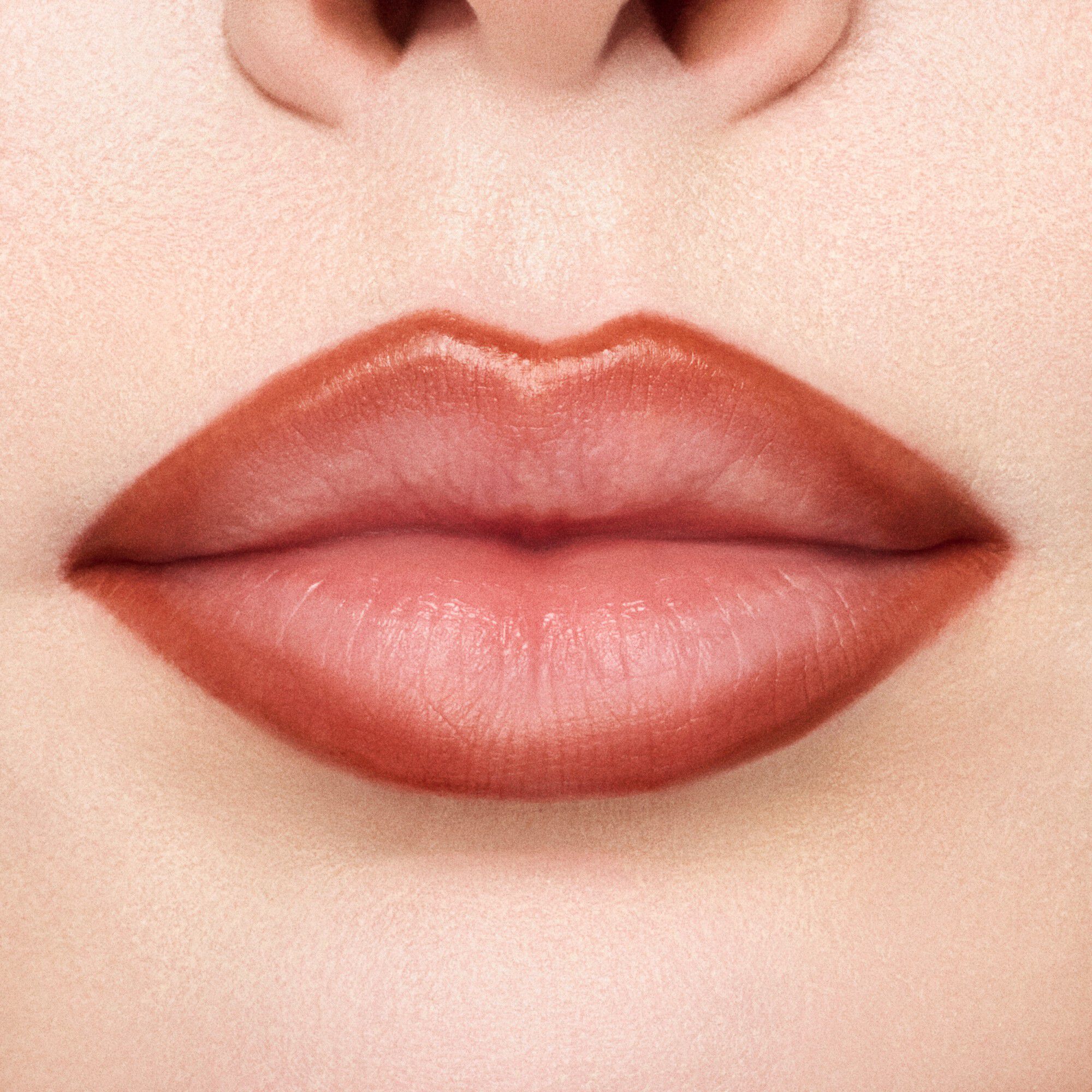 LIPGLAZER GLOSSY LINE-M&middot;. 25GM/0OZ