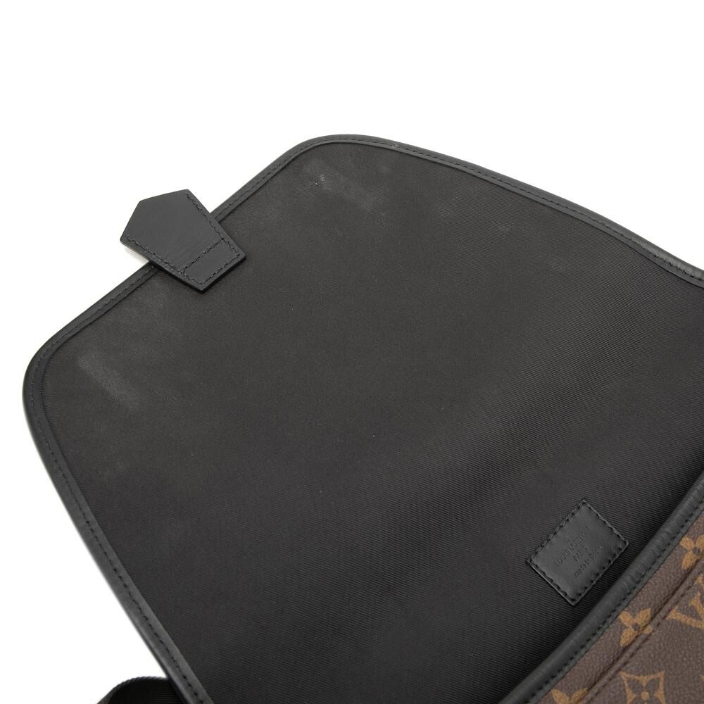 Louis Vuitton Messenger