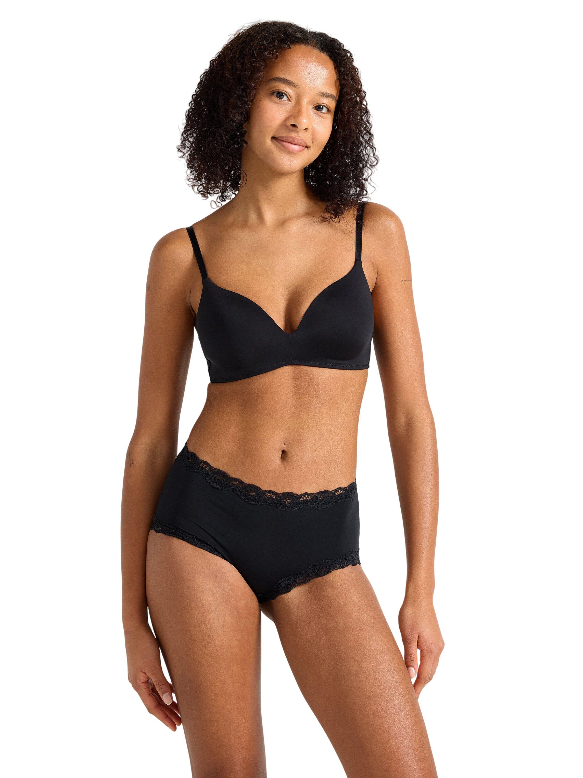 Trosor med normal midja med spets kant