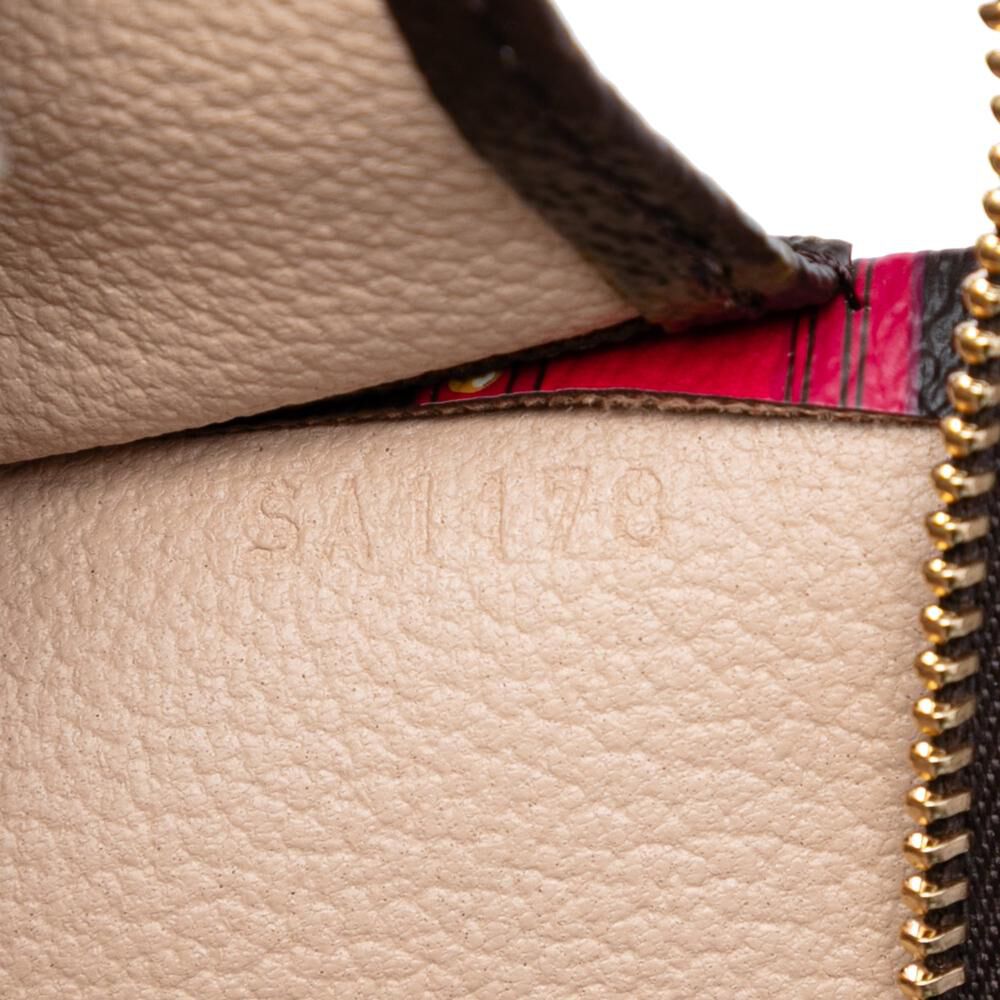 Louis Vuitton Clutch