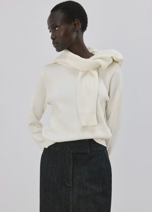 Buttoned cuffs sweater