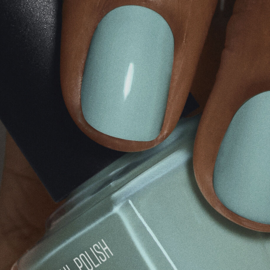Nail Polish Cold Hawaii
