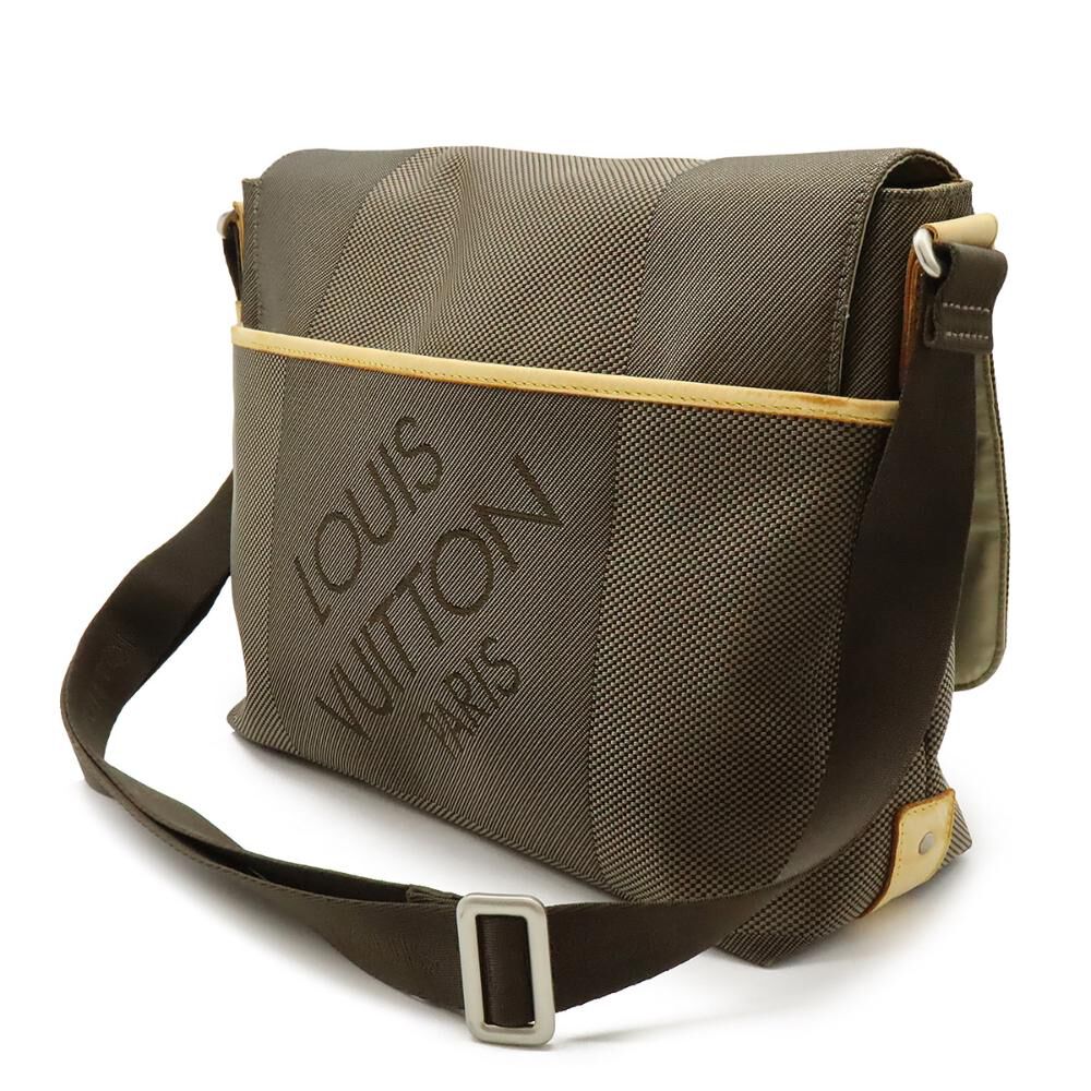 Louis Vuitton Shoulder Bags