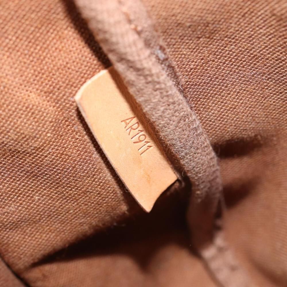 Louis Vuitton Shoulder Bags