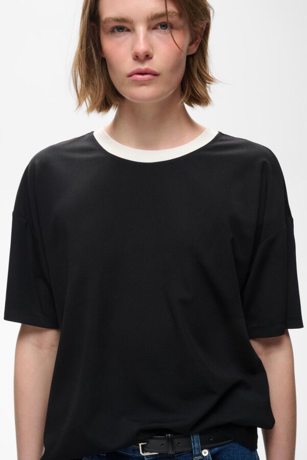 LuxaiIW Tshirt
