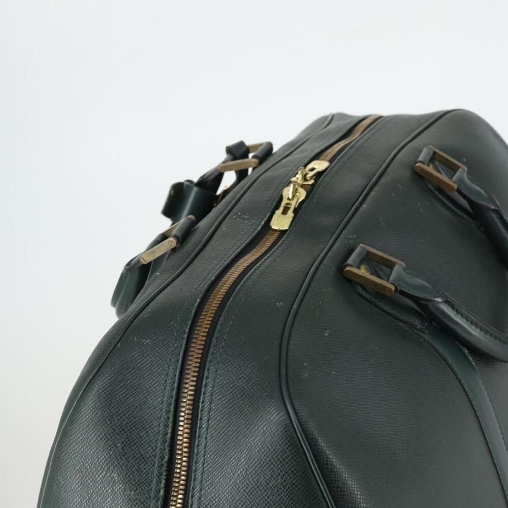 Louis Vuitton Taiga Kendall
