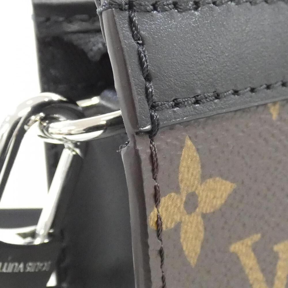 Louis Vuitton Shoulder Bags
