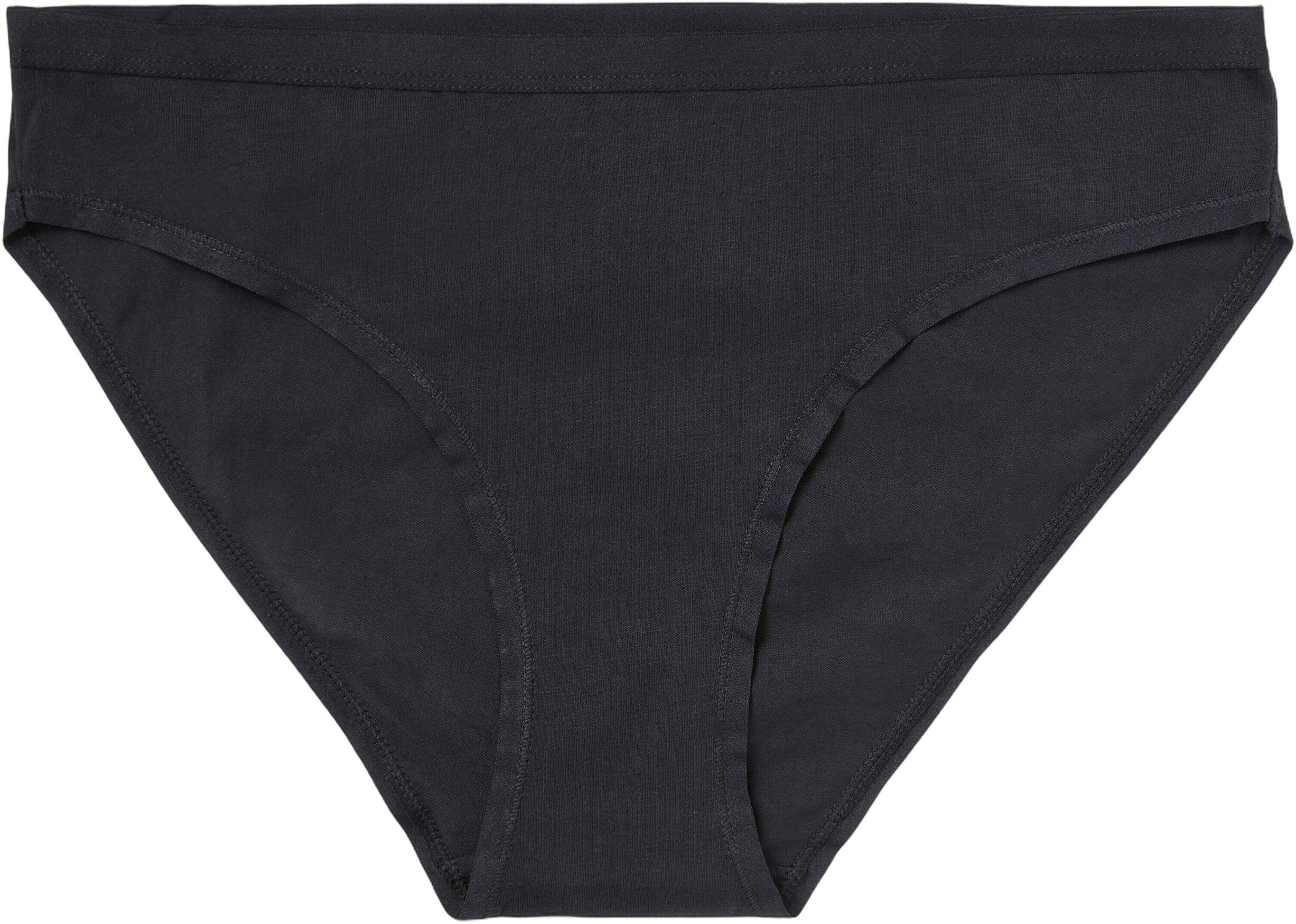 Bikinitrosor med normal midja