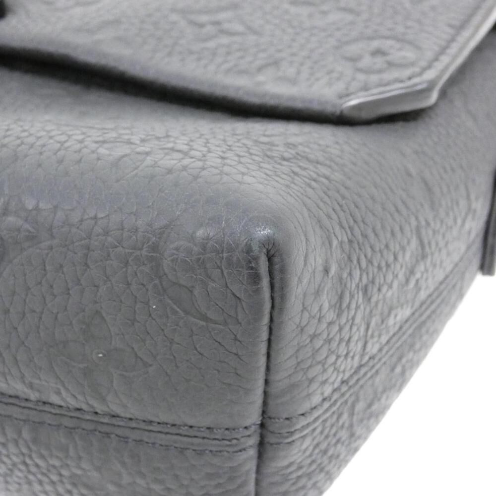 Louis Vuitton Messenger