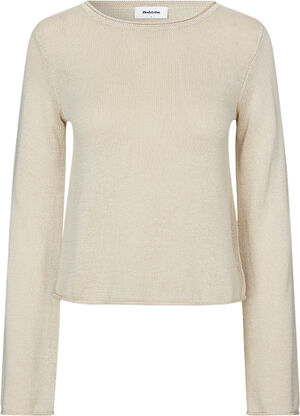 IvonneMD flared o-neck