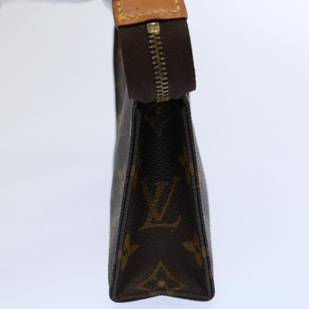 Louis Vuitton Poche Toilette
