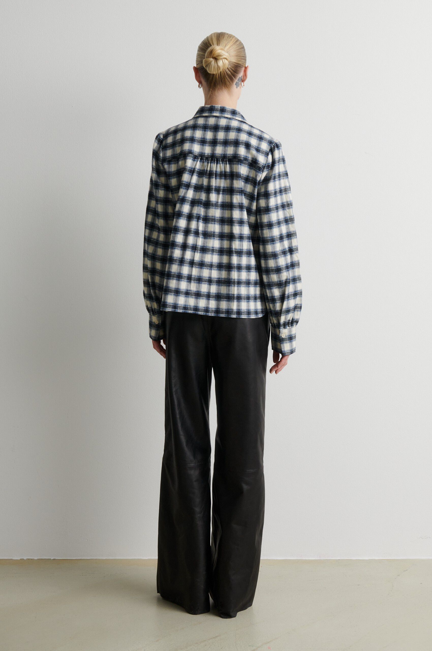 Nicolina Shirt