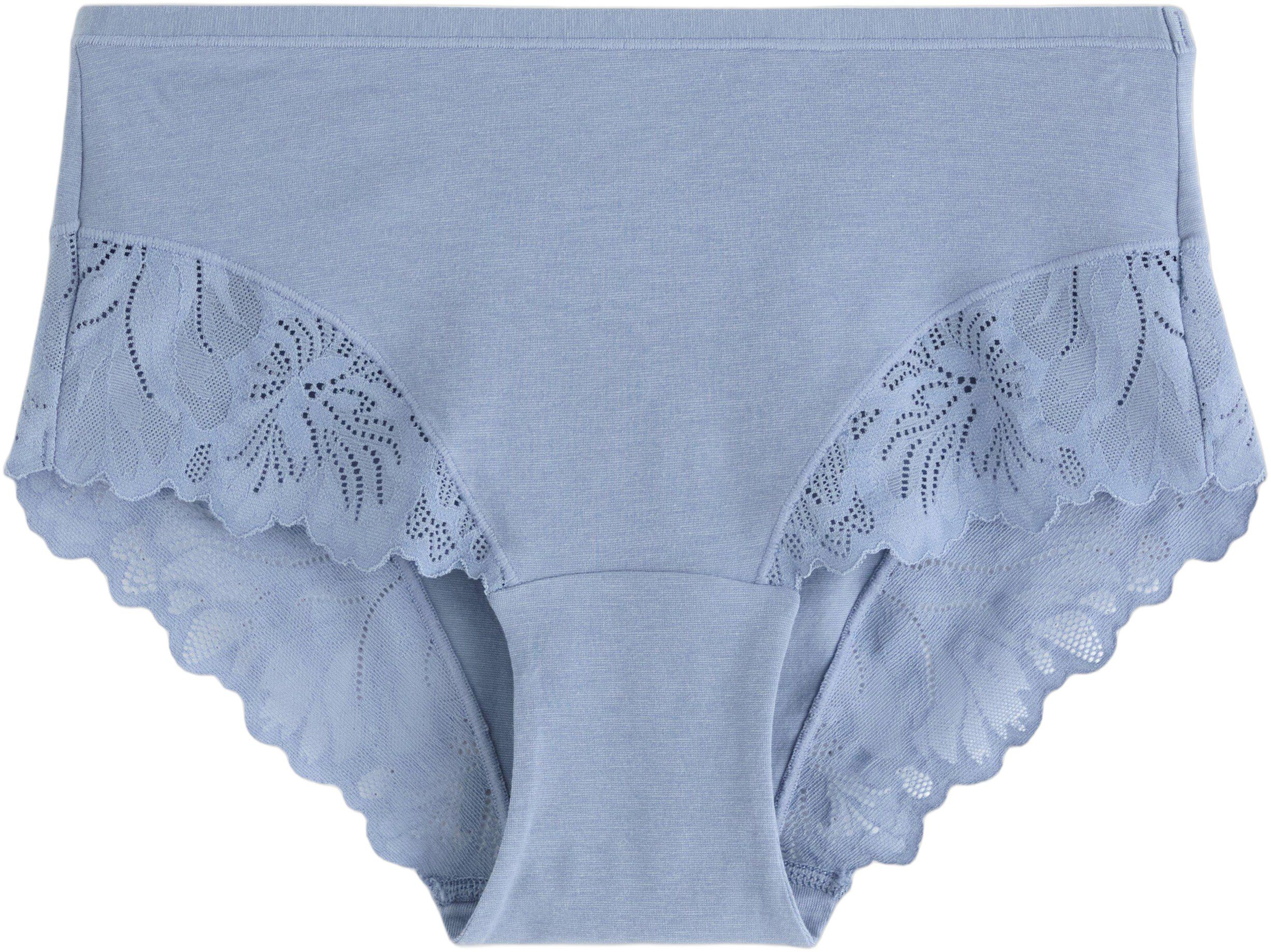 Comfy briefs with cotton feel and s