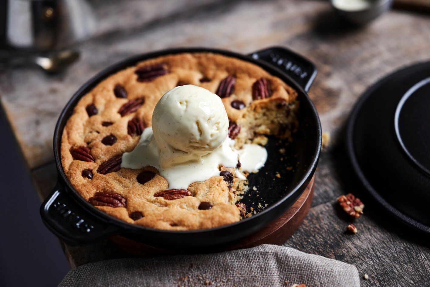 Specialities 20 cm, Ugnsform med lock, Svart