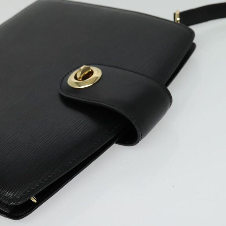 Louis Vuitton Capucines