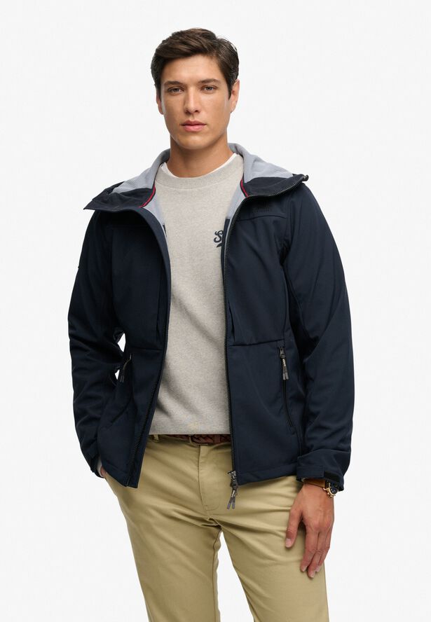 HOODED SOFTSHELL TREKKER JKT