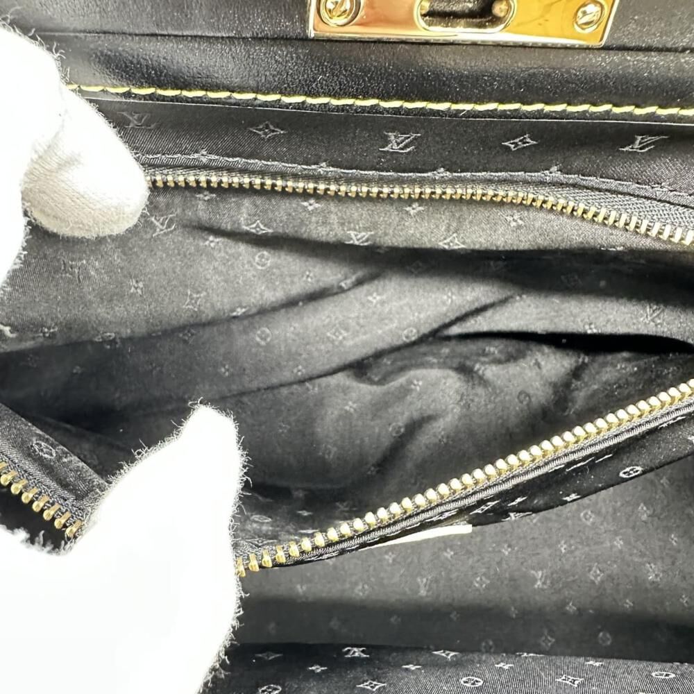 Louis Vuitton Suhali