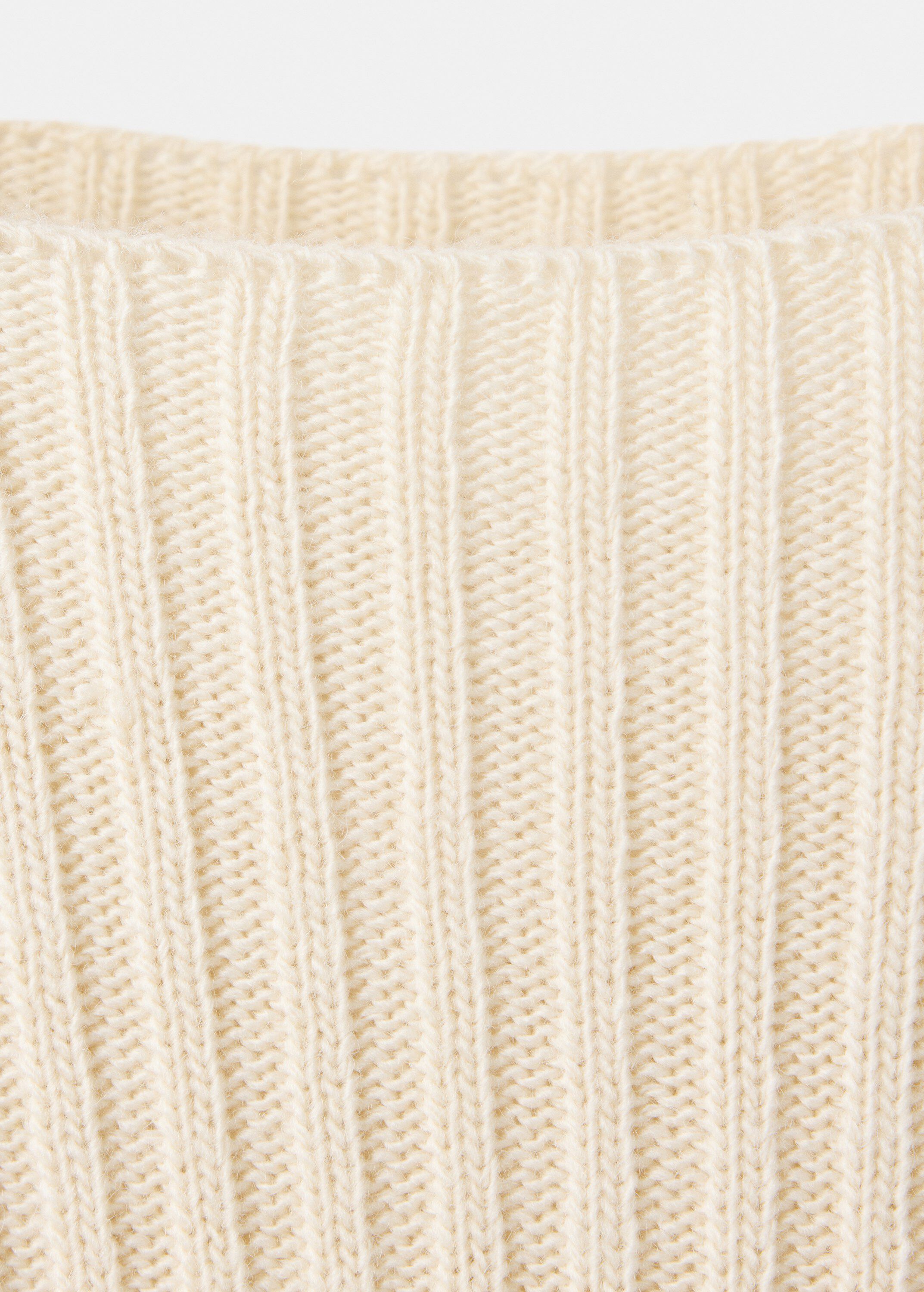 Turtleneck ribbed sweater