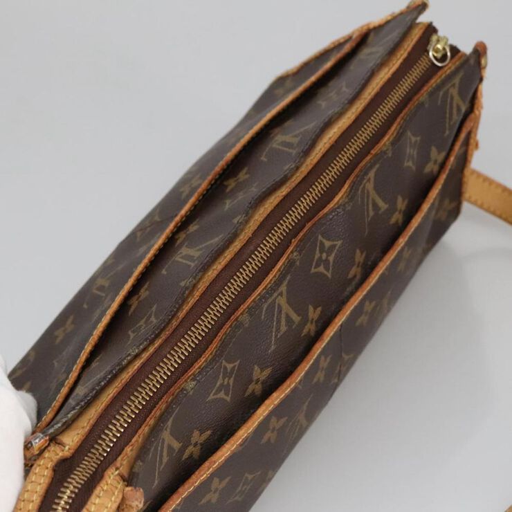 Louis Vuitton Shoulder Bags