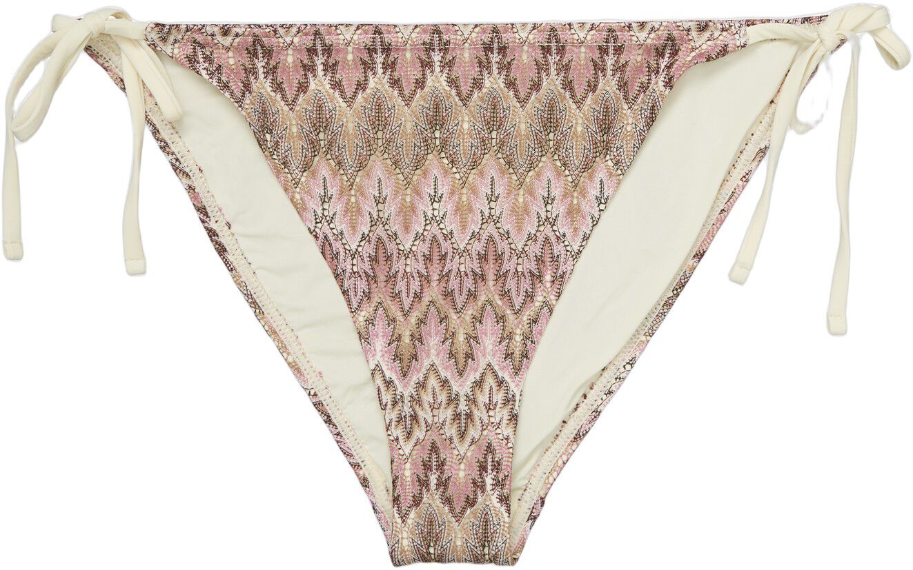 Amber Baila Bikini Tanga